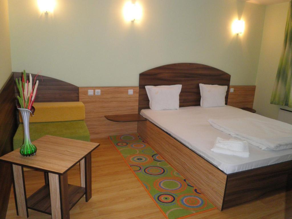 Hotel Complex Diana Cherven  Habitación foto