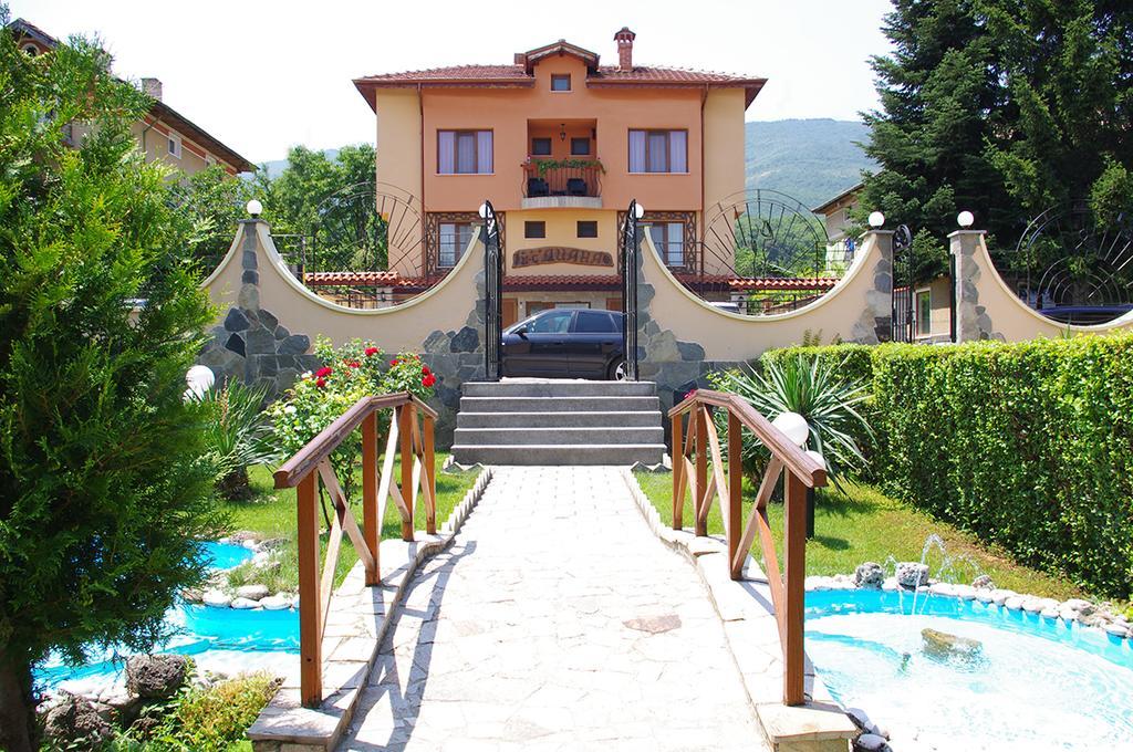 Hotel Complex Diana Cherven  Exterior foto